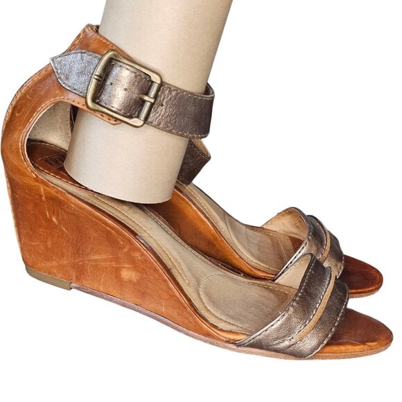 Frye Carol Seam Bronze Leather Open Toe Wedge Sandals Cognac Tan Size 7 - Picture 3 of 12